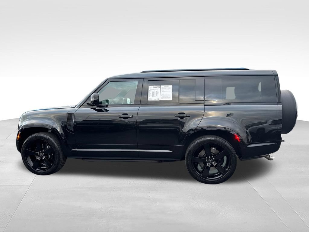 Used 2025 Land Rover Defender 130 V8 AWD/4WD image 2