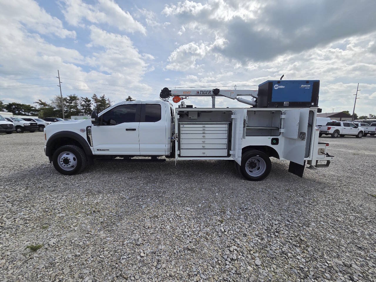 Used 2024 Ford F550 4x4 SuperCab Super Duty image 6