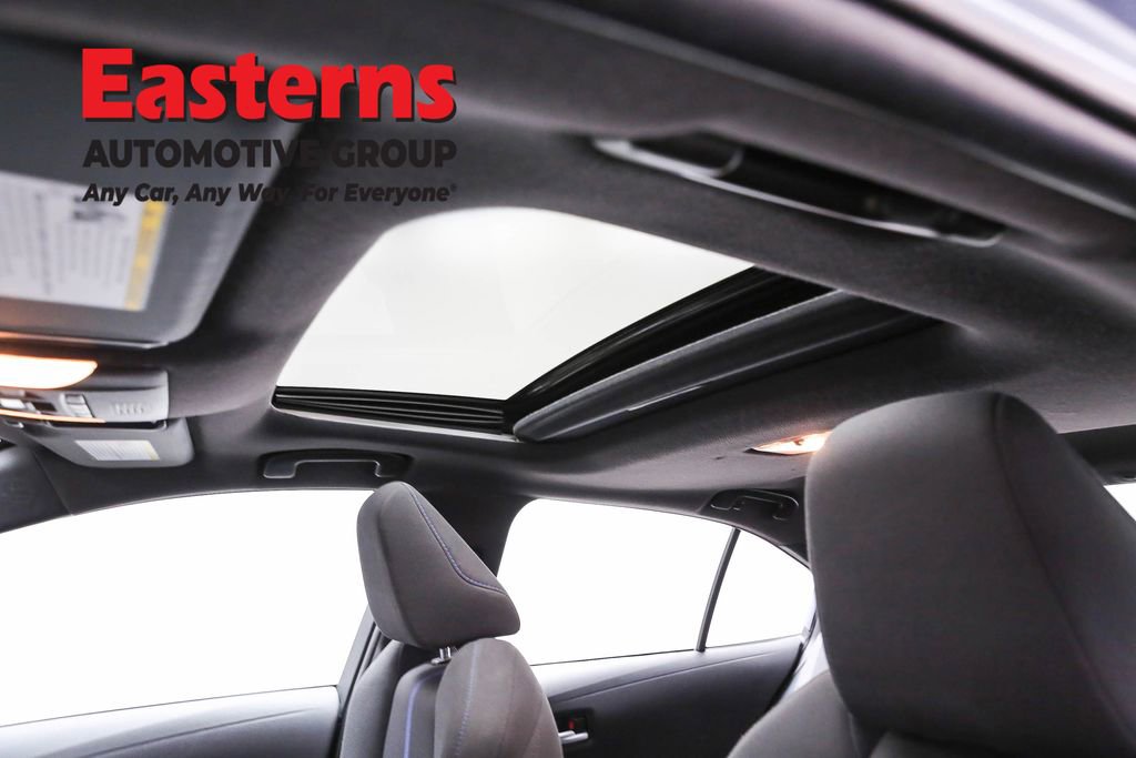 Used 2021 Toyota Corolla SE w/ SE Premium Package image 34