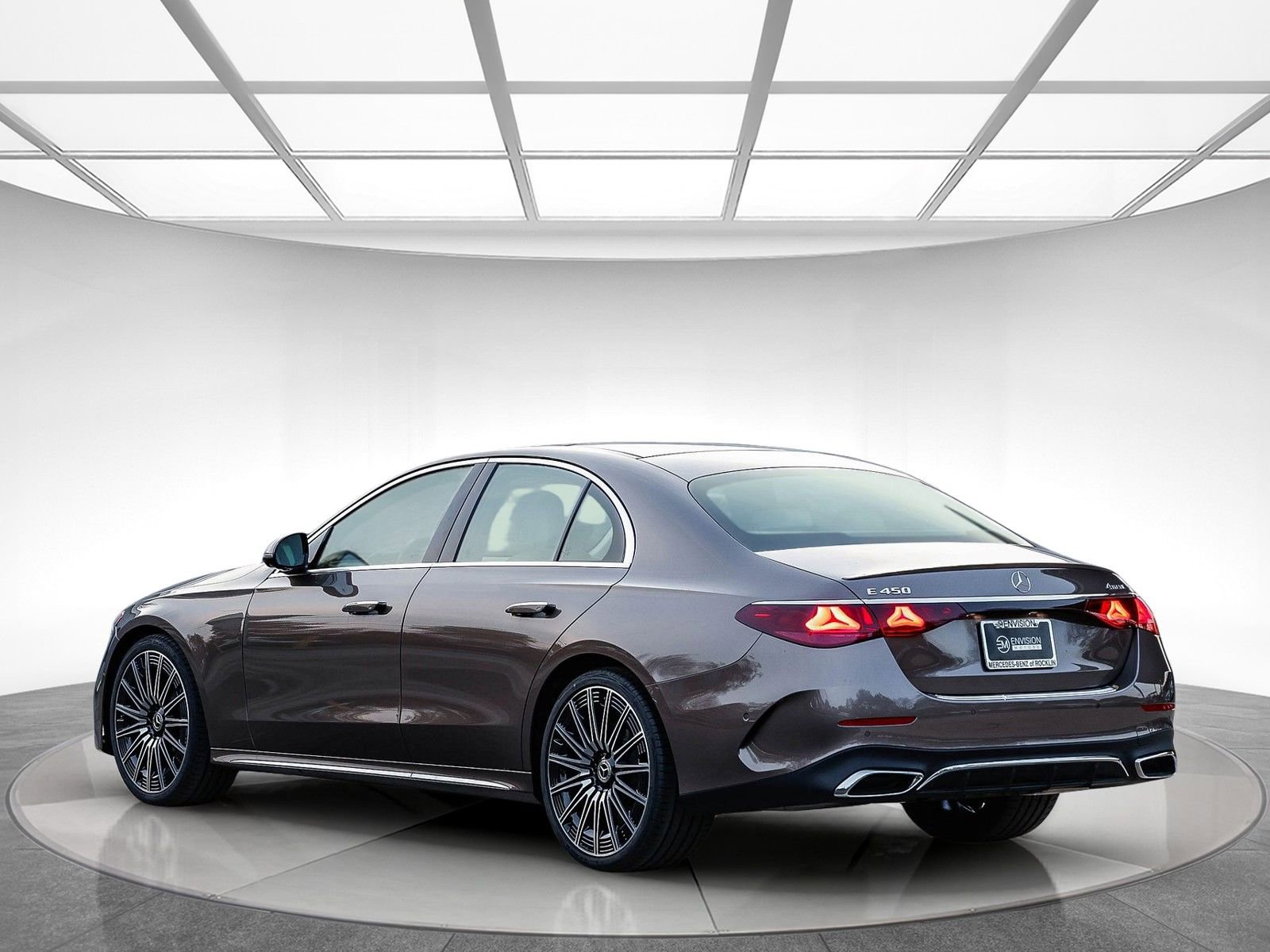 New 2026 Mercedes-Benz E 450 4MATIC Sedan image 2