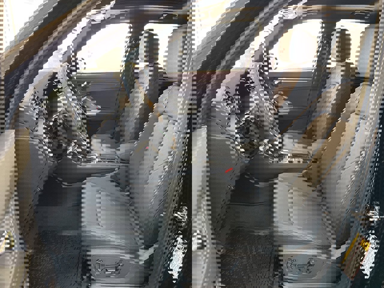 New 2025 Audi Q3 2.0T Premium image 14