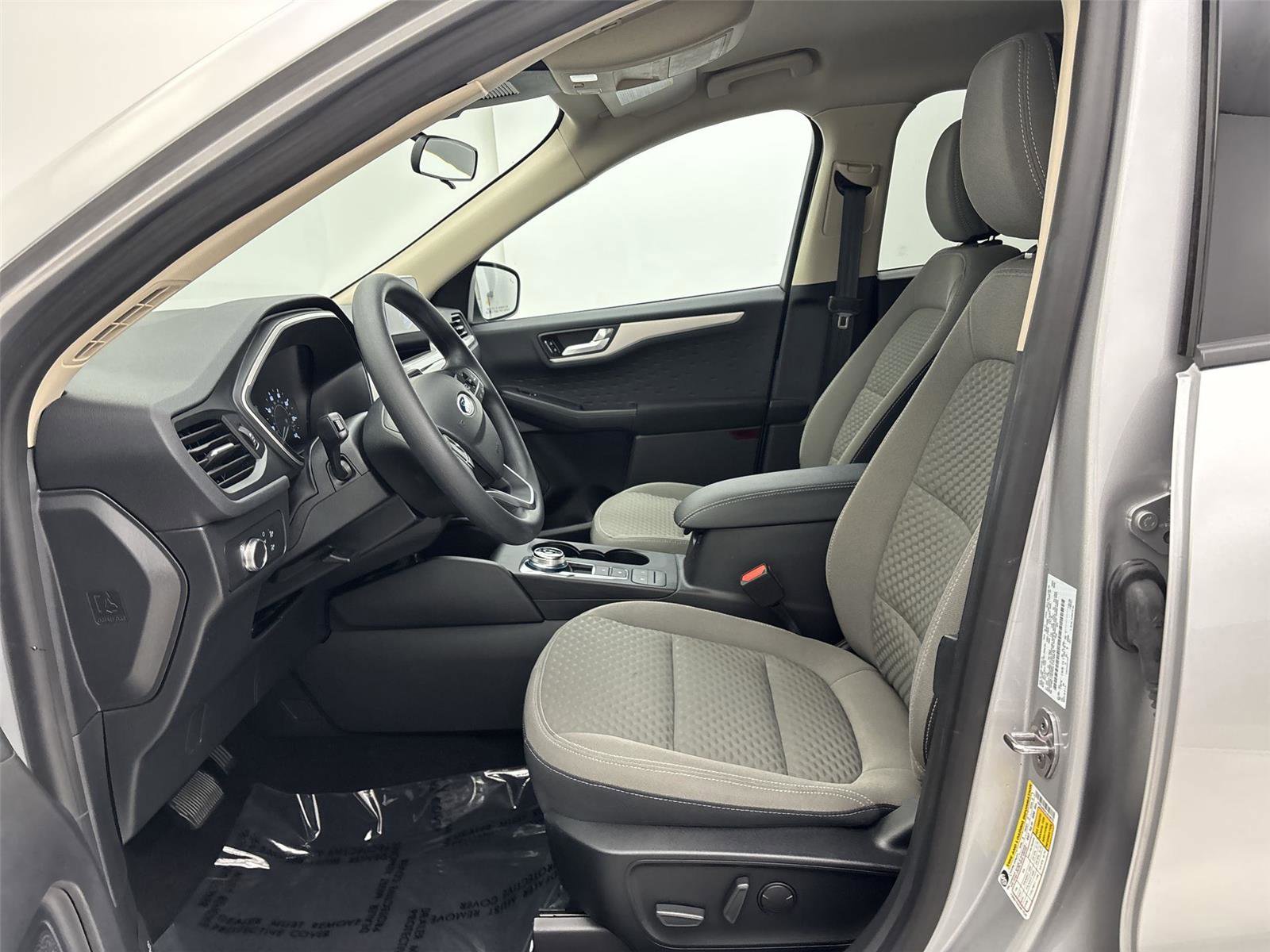 Used 2020 Ford Escape SE AWD/4WD image 25