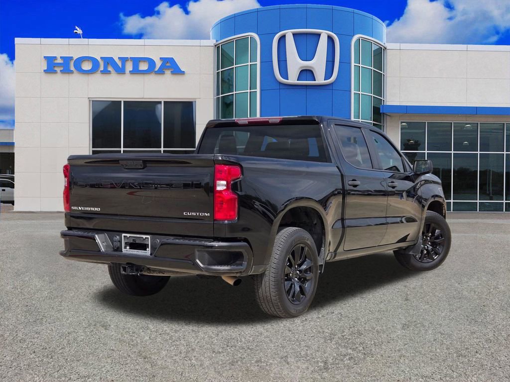 Used 2024 Chevrolet Silverado 1500 Custom RWD image 4