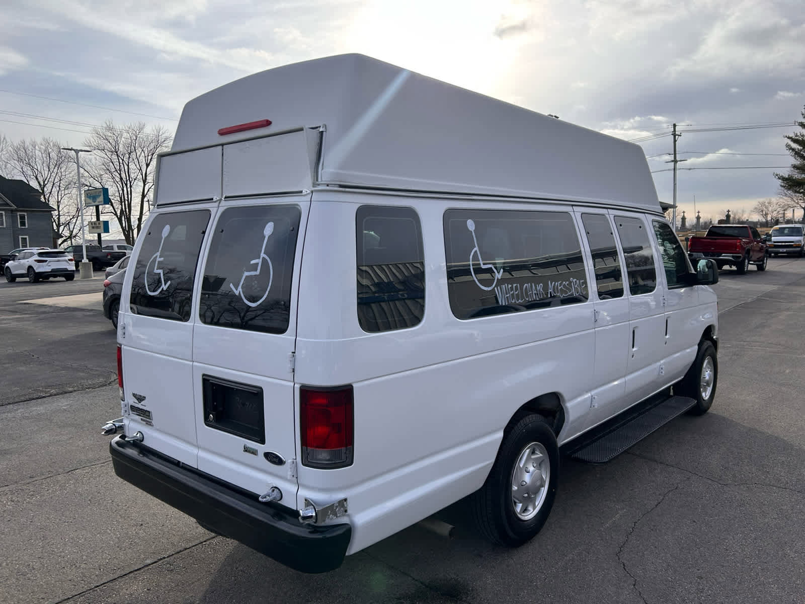 Used 2012 Ford E-250 and Econoline 250 Extended w/ PWR Group RWD image 3