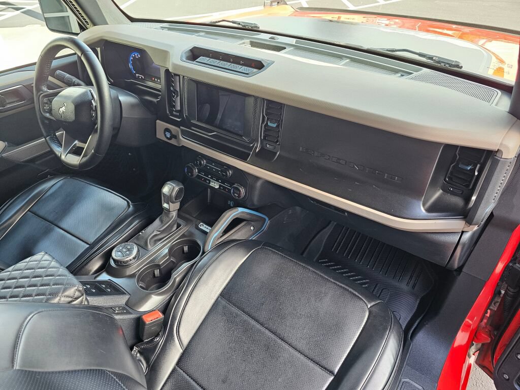 Used 2023 Ford Bronco Wildtrak AWD/4WD image 12