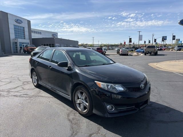 Used 2014 Toyota Camry SE