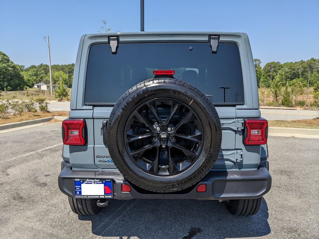 Certified 2025 Jeep Wrangler Unlimited Sahara AWD/4WD image 18