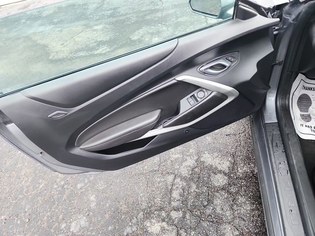 Used 2021 Chevrolet Camaro LT RWD image 17