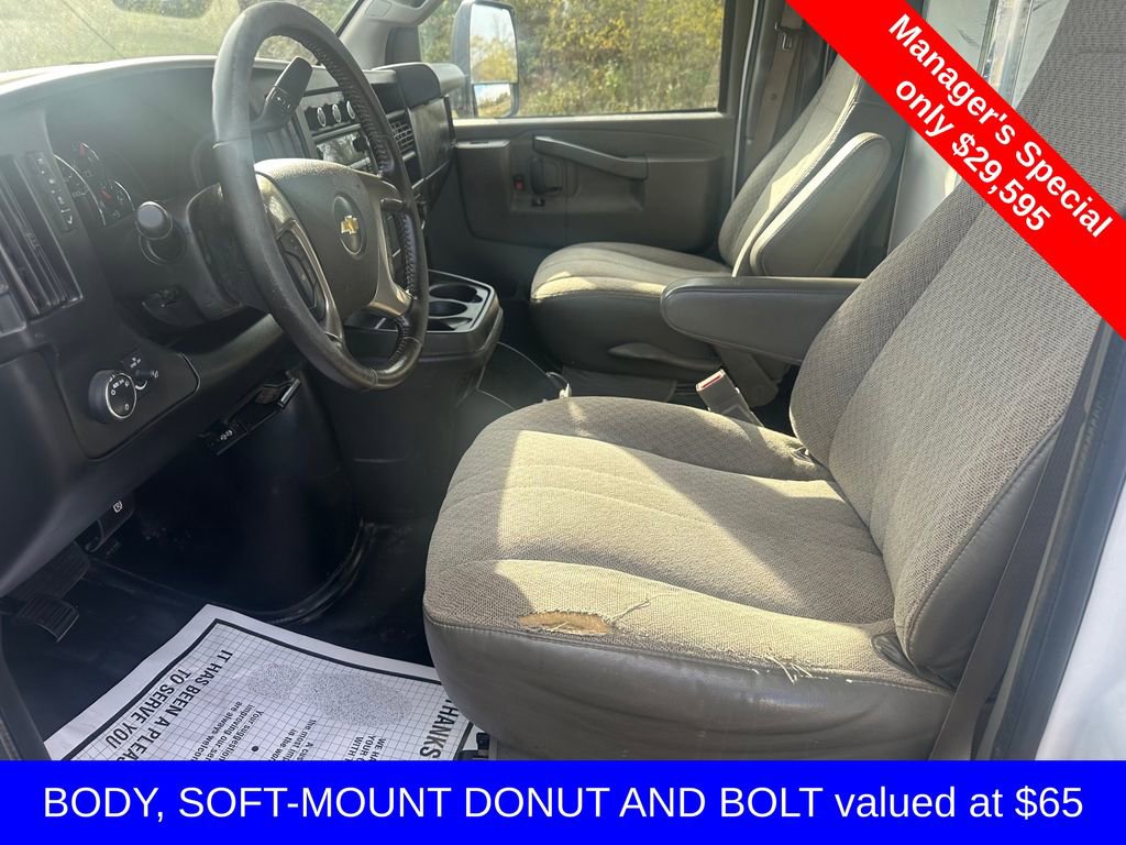 Used 2019 Chevrolet Express 4500 w/ Power Convenience Package image 12