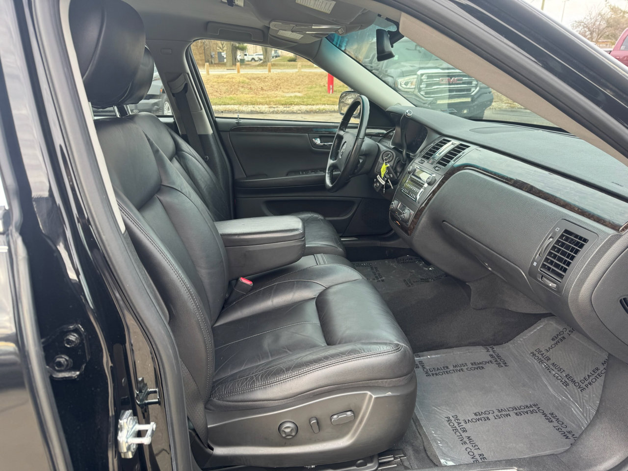 Used 2011 Cadillac DTS Limousine image 19