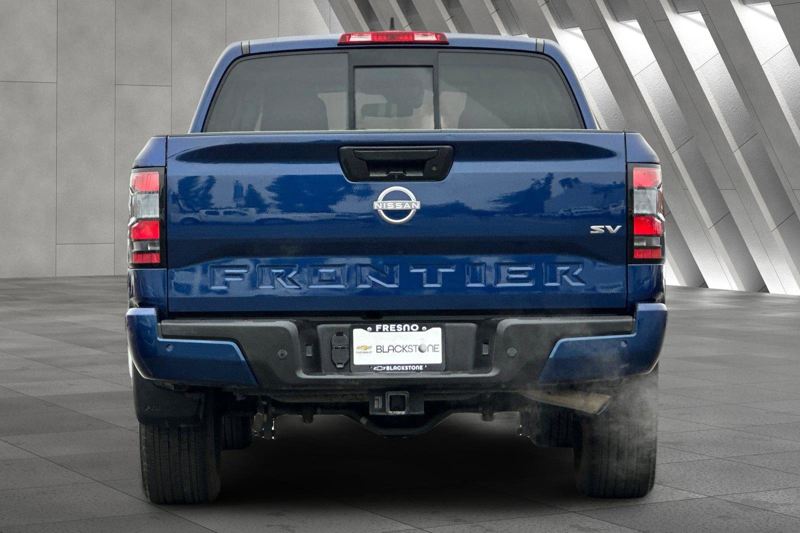 Used 2022 Nissan Frontier SV image 5