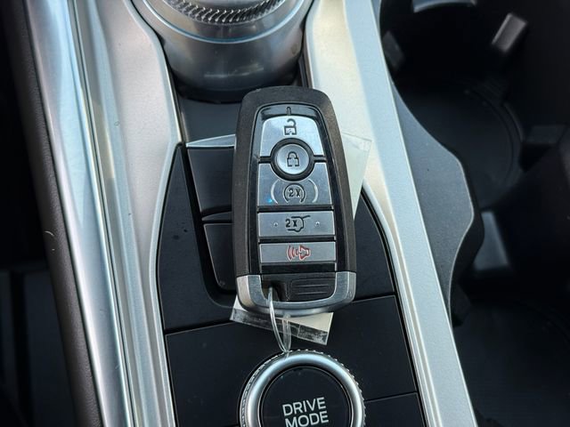 Used 2022 Ford Explorer XLT w/ Equipment Group 202A image 12