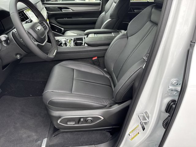 New 2026 Jeep Grand Wagoneer Limited AWD/4WD image 7