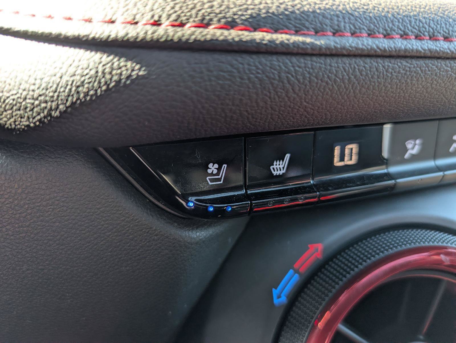 Used 2020 Chevrolet Blazer RS AWD/4WD image 17