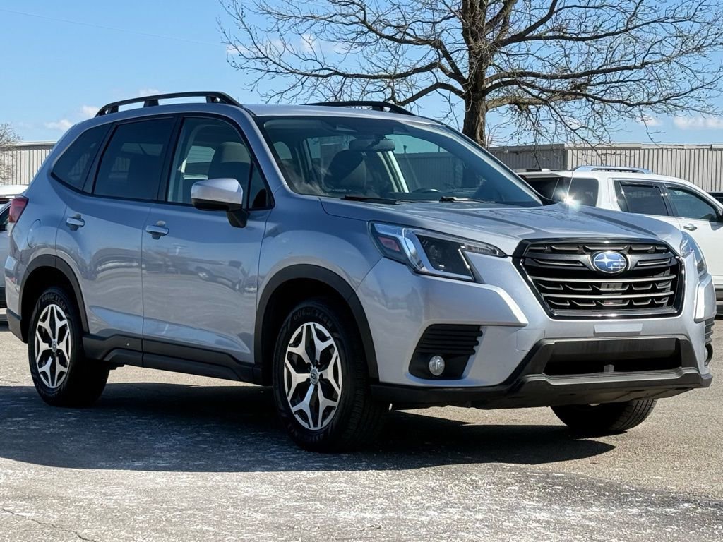 Used 2022 Subaru Forester Premium image 8