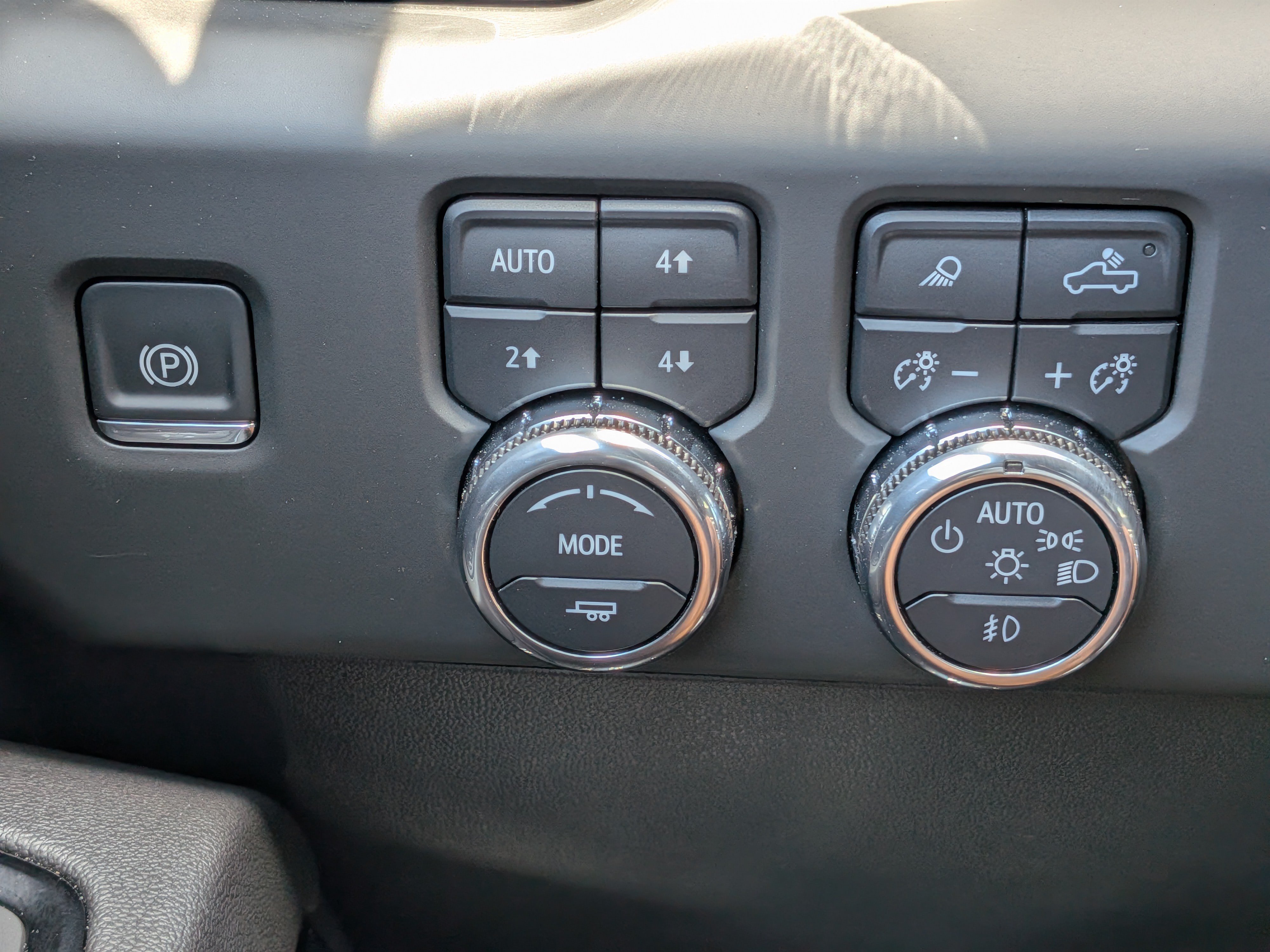 Certified 2025 GMC Sierra 1500 AT4 w/ AT4 Premium Package AWD/4WD image 25