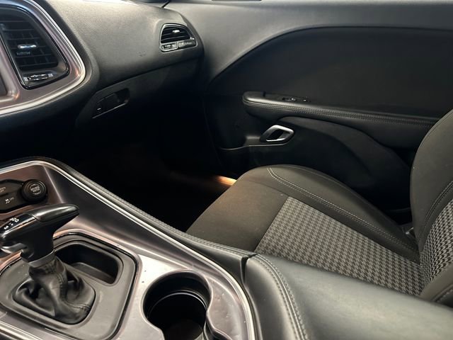 Used 2020 Dodge Challenger SXT w/ Blacktop Package image 11