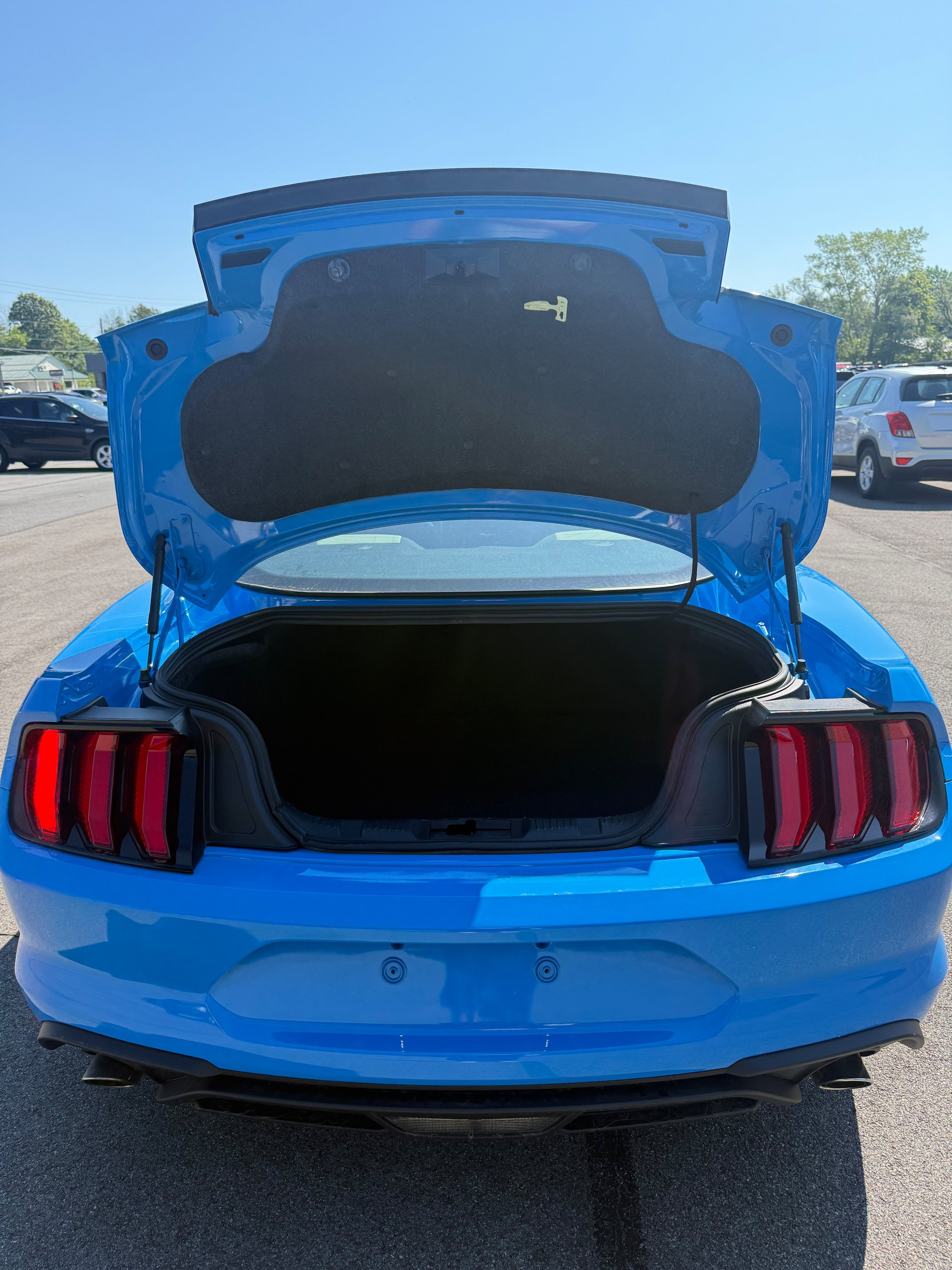 Used 2022 Ford Mustang Coupe RWD image 16