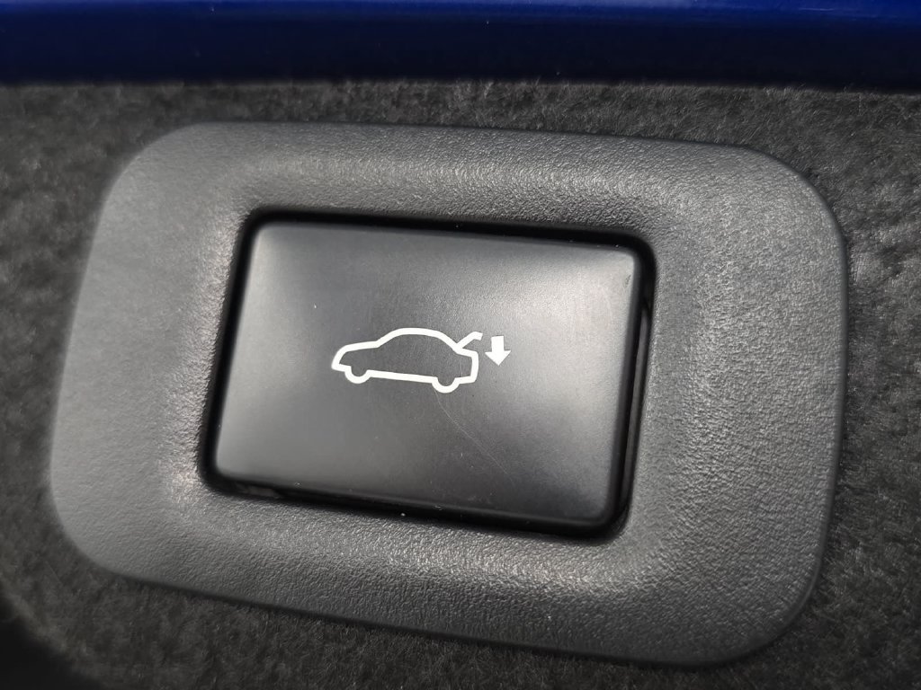 Used 2023 Lexus ES 350 F Sport w/ Accessory Package (Z1) FWD image 32