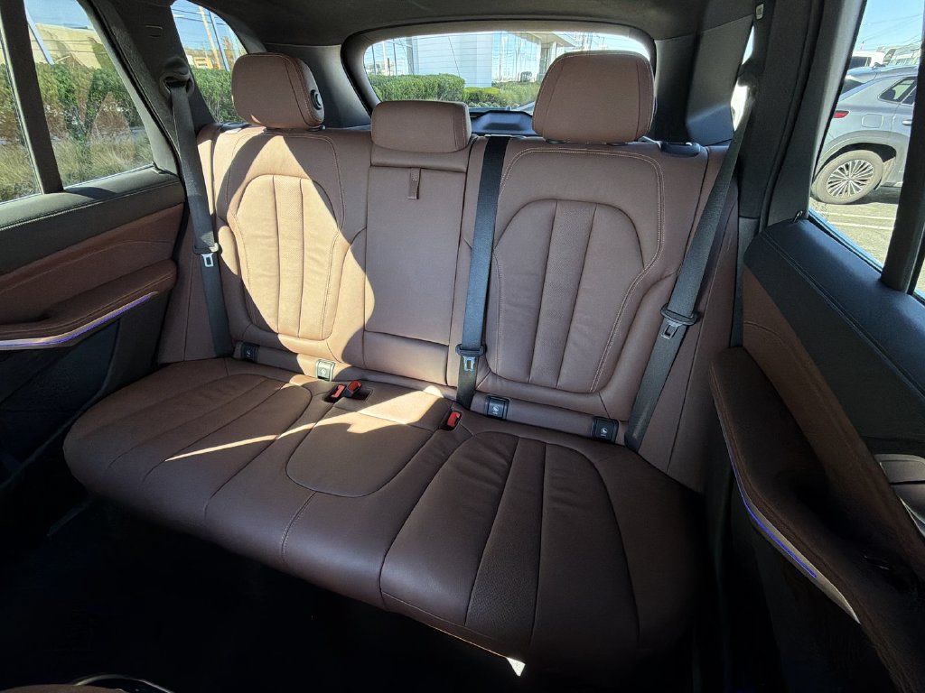 Used 2020 BMW X5 xDrive40i w/ Premium Package AWD/4WD image 21