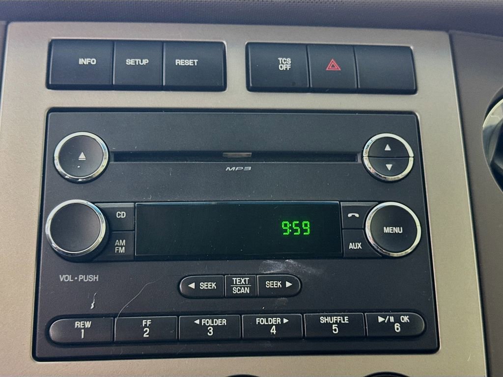 Used 2014 Ford Expedition XLT RWD image 16