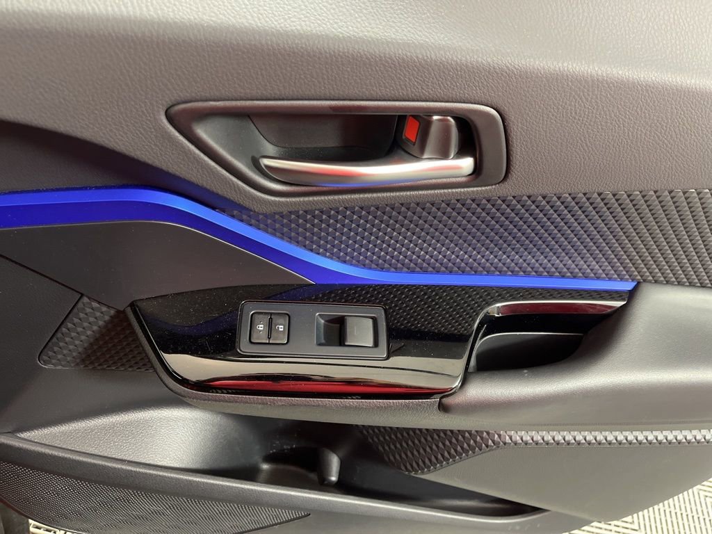 Used 2020 Toyota C-HR XLE image 18
