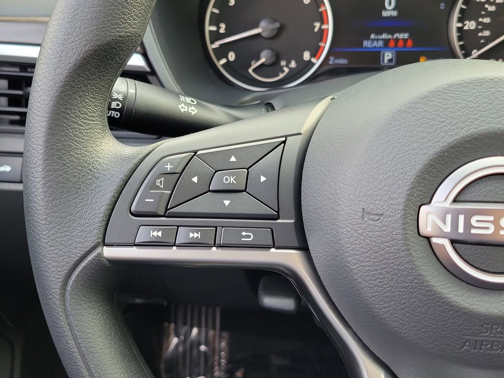 New 2025 Nissan Altima 2.5 SV image 6