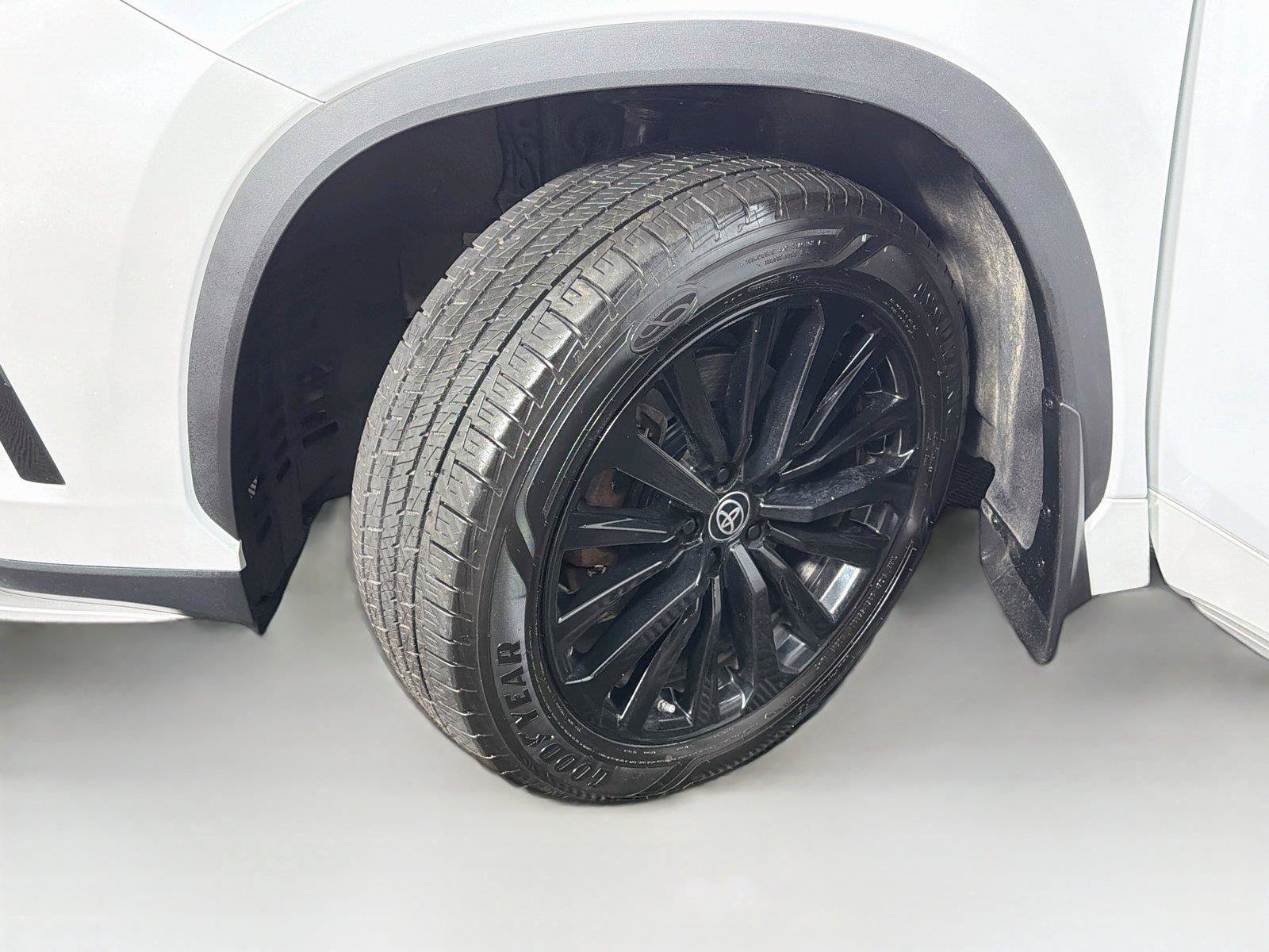 Used 2023 Toyota Highlander XSE AWD/4WD image 37