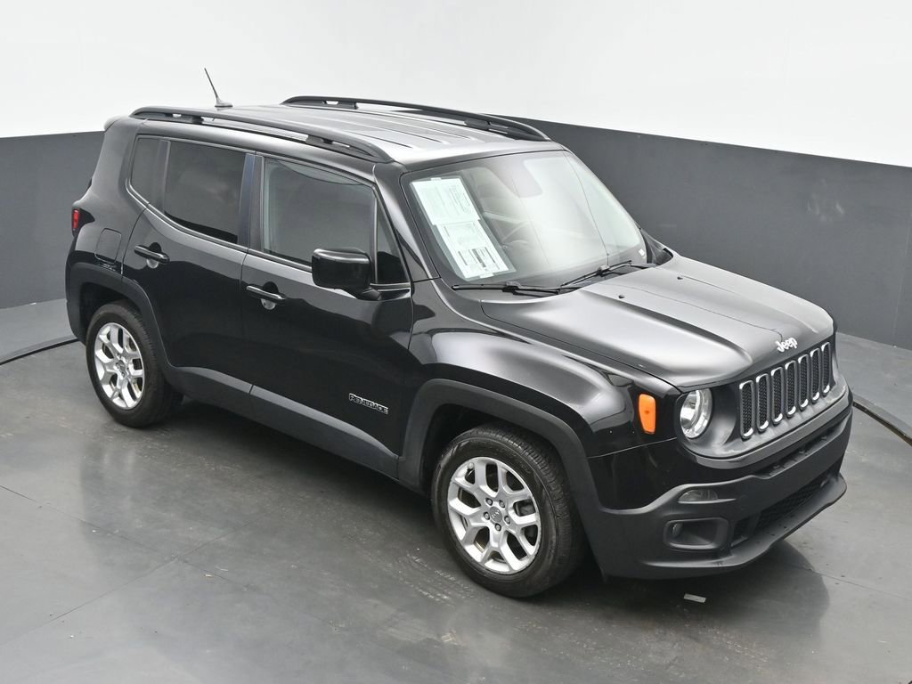 Used 2017 Jeep Renegade Latitude FWD image 42