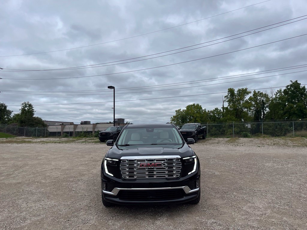 Used 2025 GMC Acadia Denali w/ Super Cruise Package AWD/4WD image 3