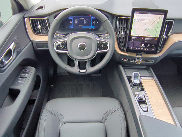 New 2026 Volvo XC60 B5 Plus w/ Climate Package AWD/4WD image 14