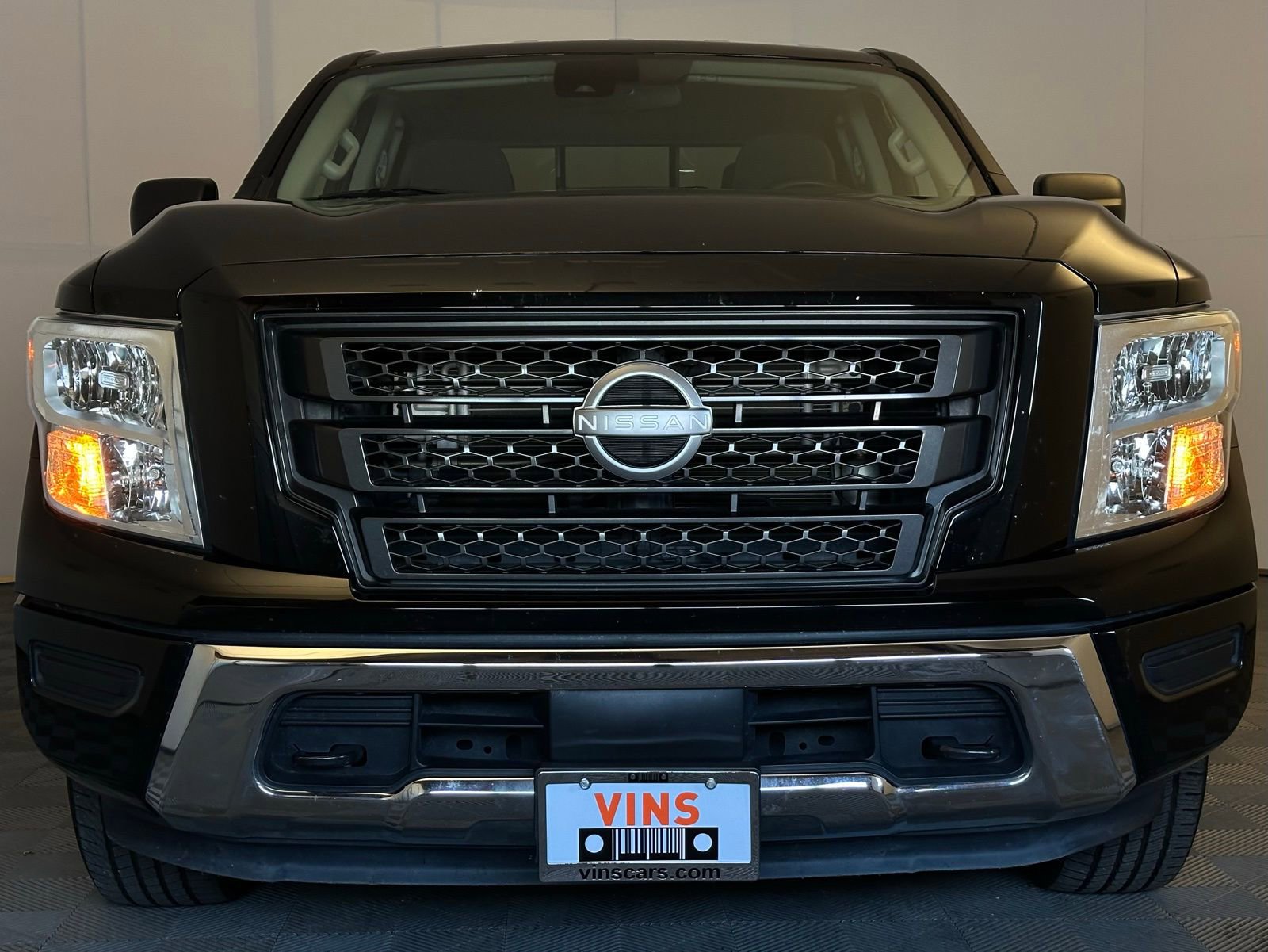 Used 2023 Nissan Titan SV image 24