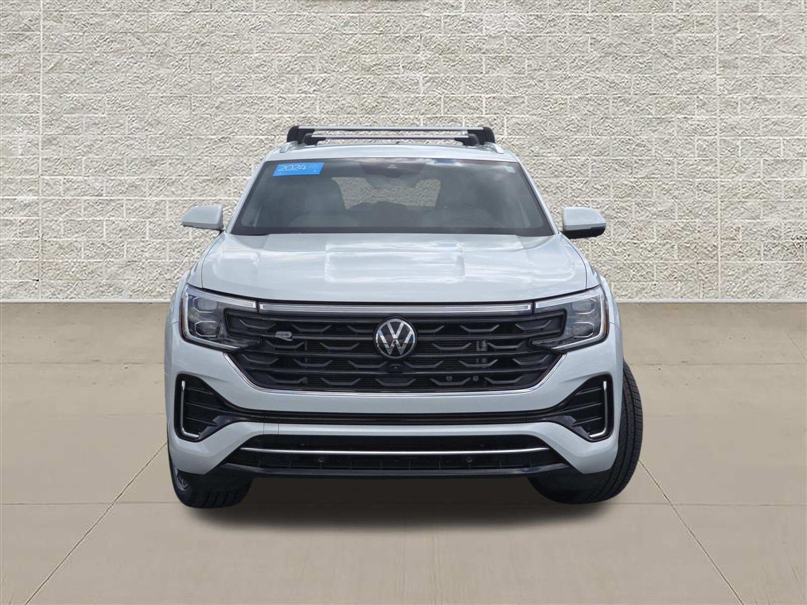 Certified 2024 Volkswagen Atlas Cross Sport SEL Premium R-Line AWD/4WD image 2
