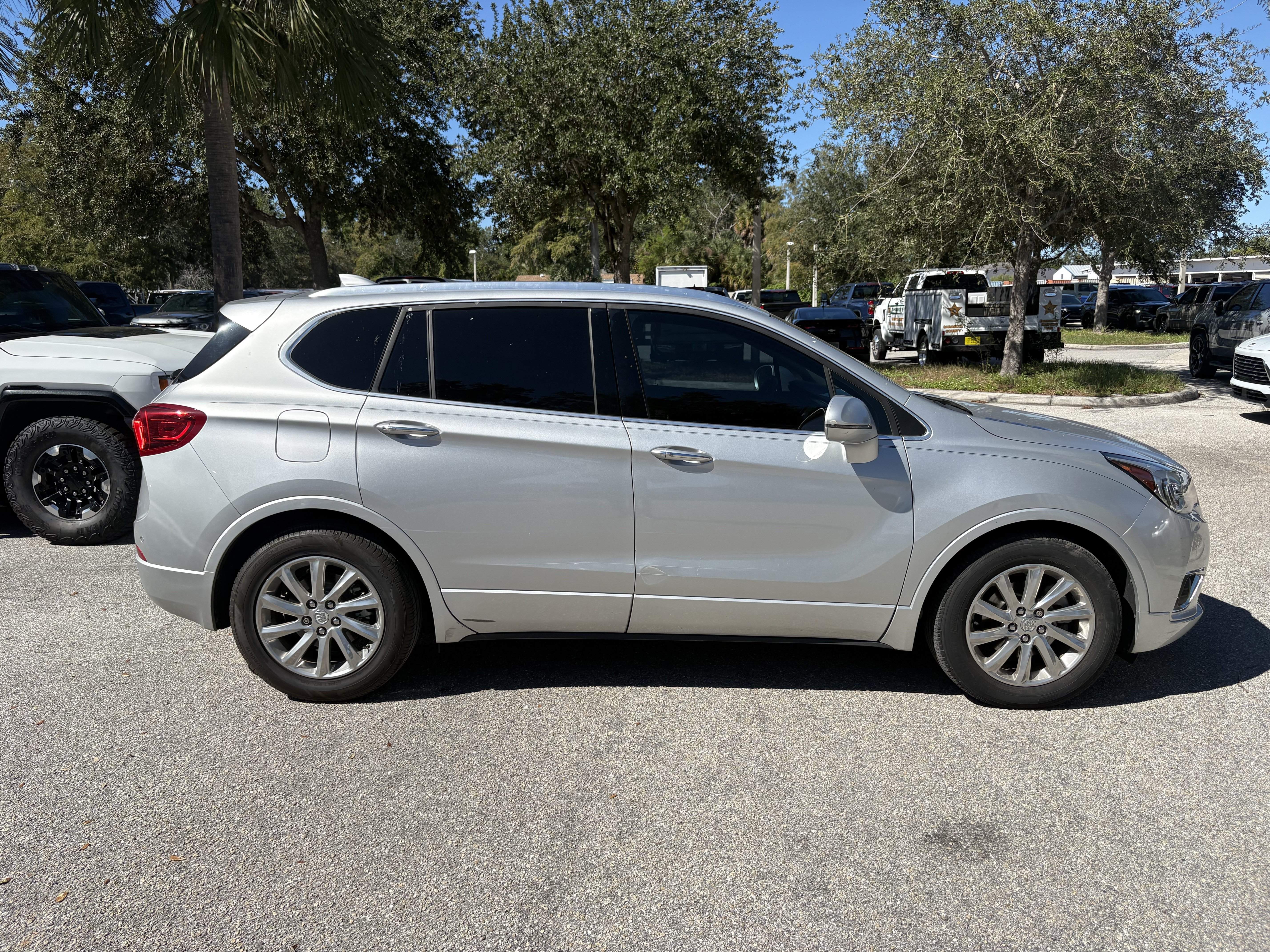 Used 2019 Buick Envision Essence FWD image 8