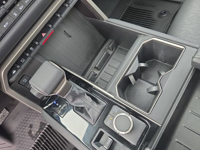 Used 2025 Toyota Tundra Limited image 23