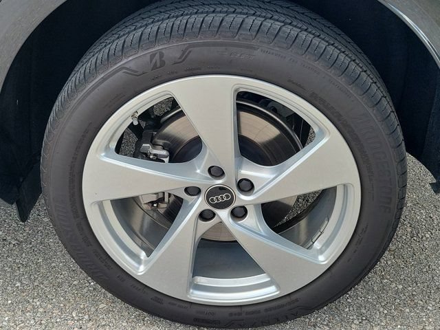 Certified 2025 Audi Q5 Premium w/ Premium Plus AWD/4WD image 10