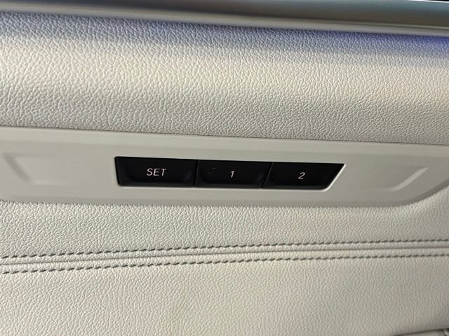 Used 2023 BMW 540i xDrive w/ Premium Package AWD/4WD image 17