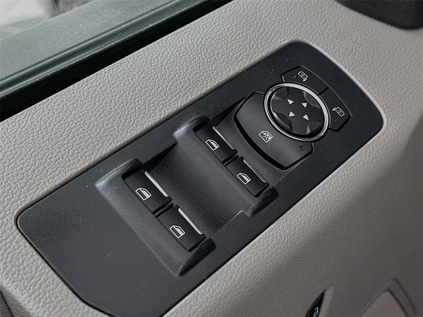 Used 2015 Ford F150 XLT w/ Equipment Group 302A Luxury image 18