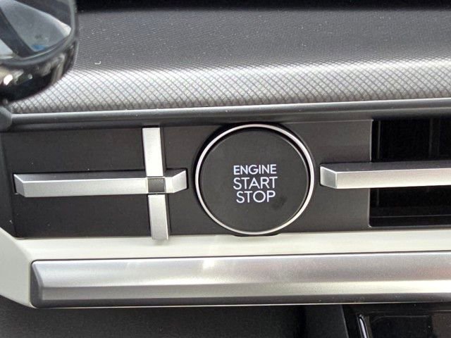 Certified 2025 Hyundai Santa Fe SEL image 6