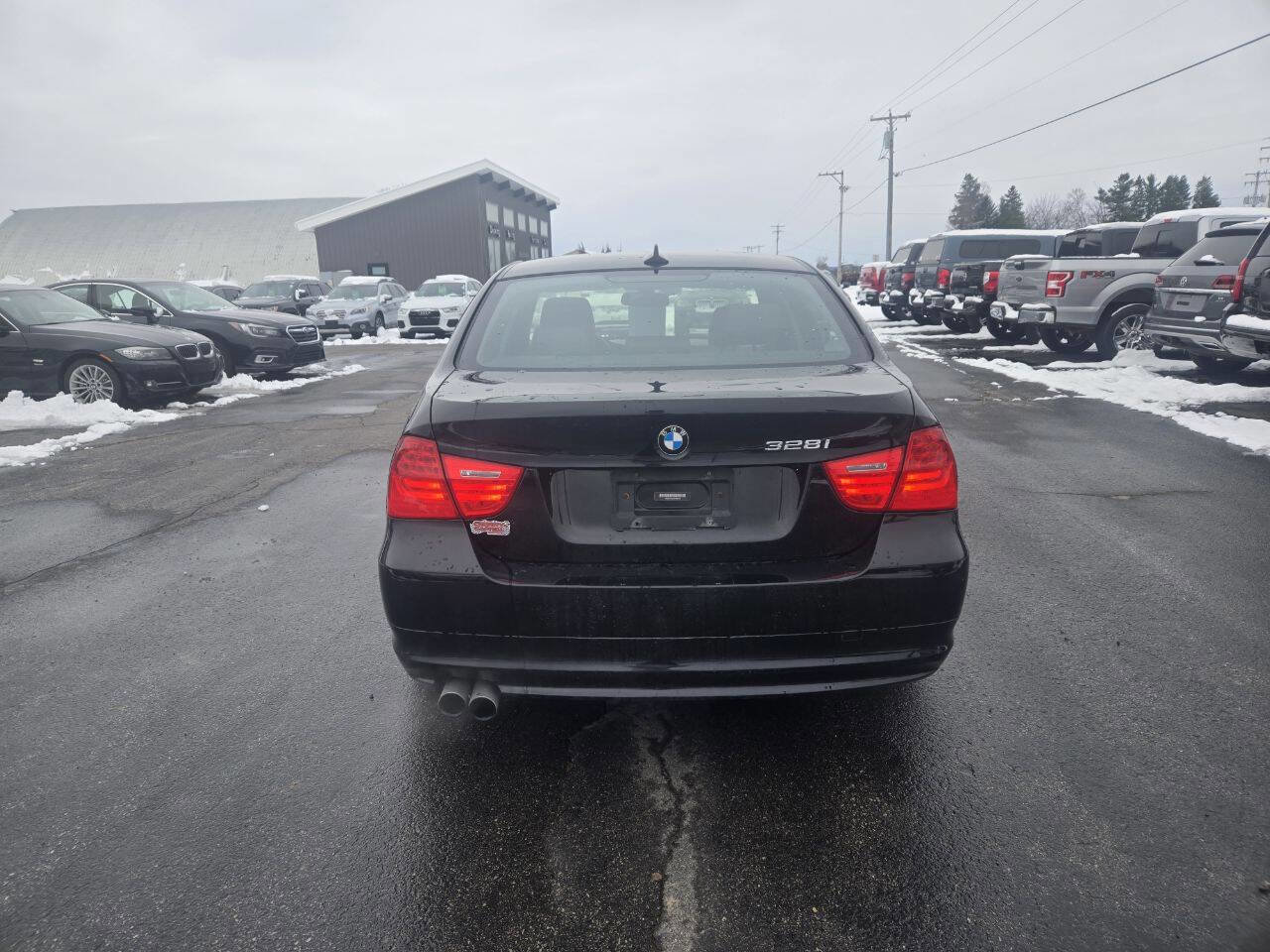 Used 2011 BMW 328i xDrive Sedan image 11