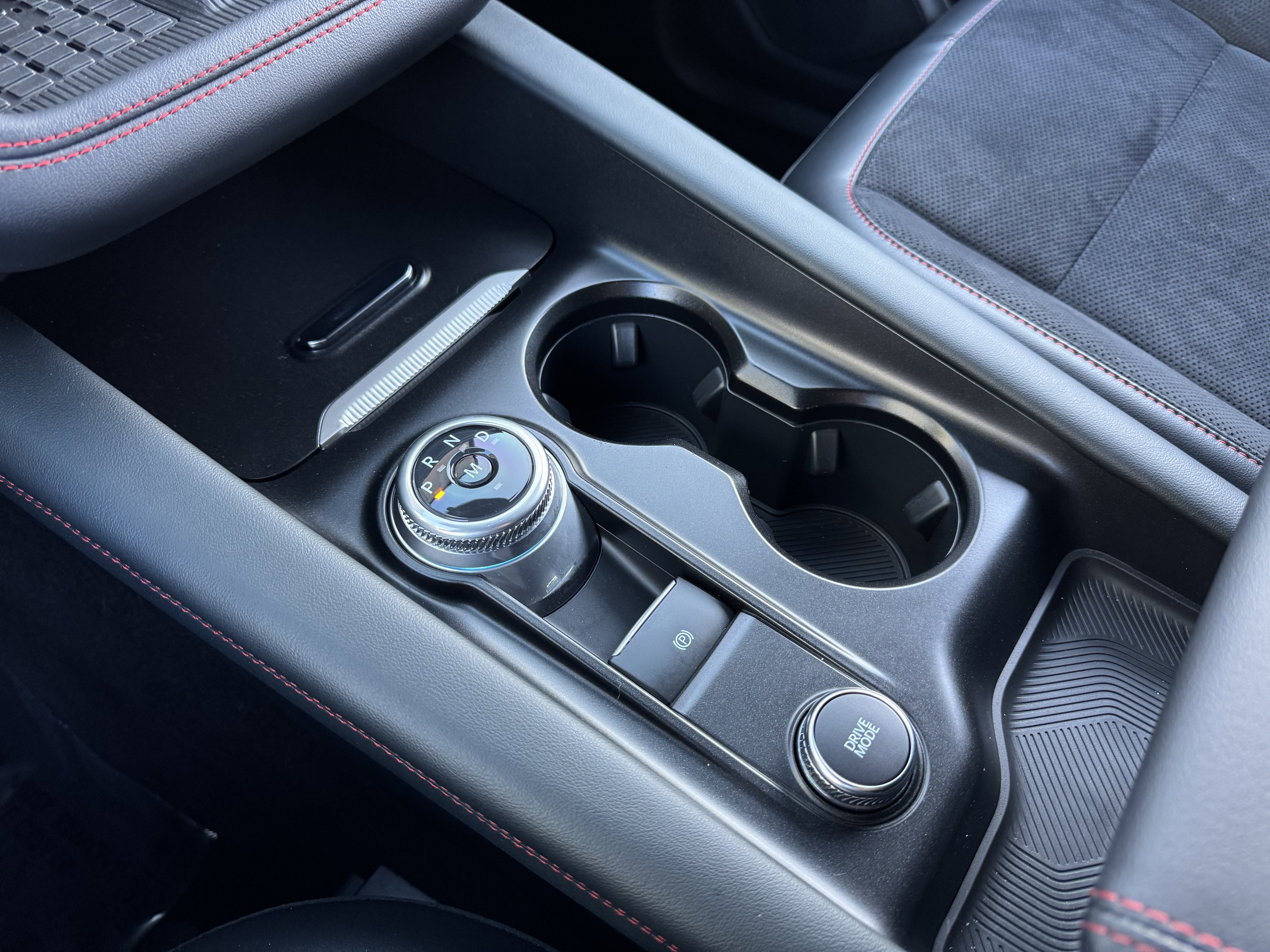 Used 2025 Ford Explorer ST image 28