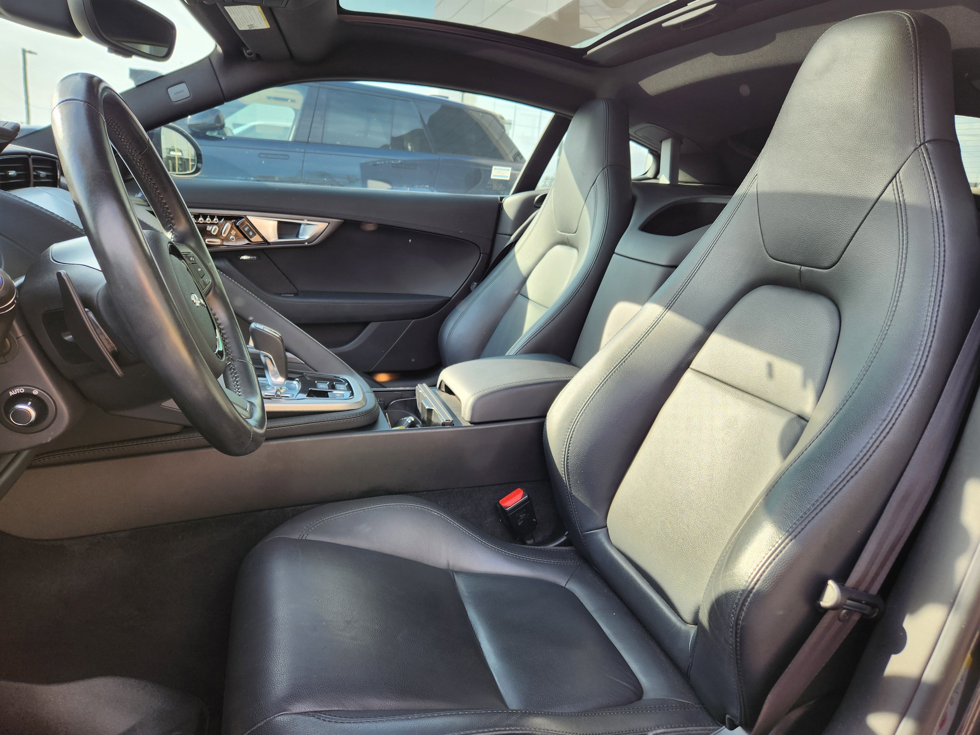 Used 2017 Jaguar F-TYPE Coupe image 10