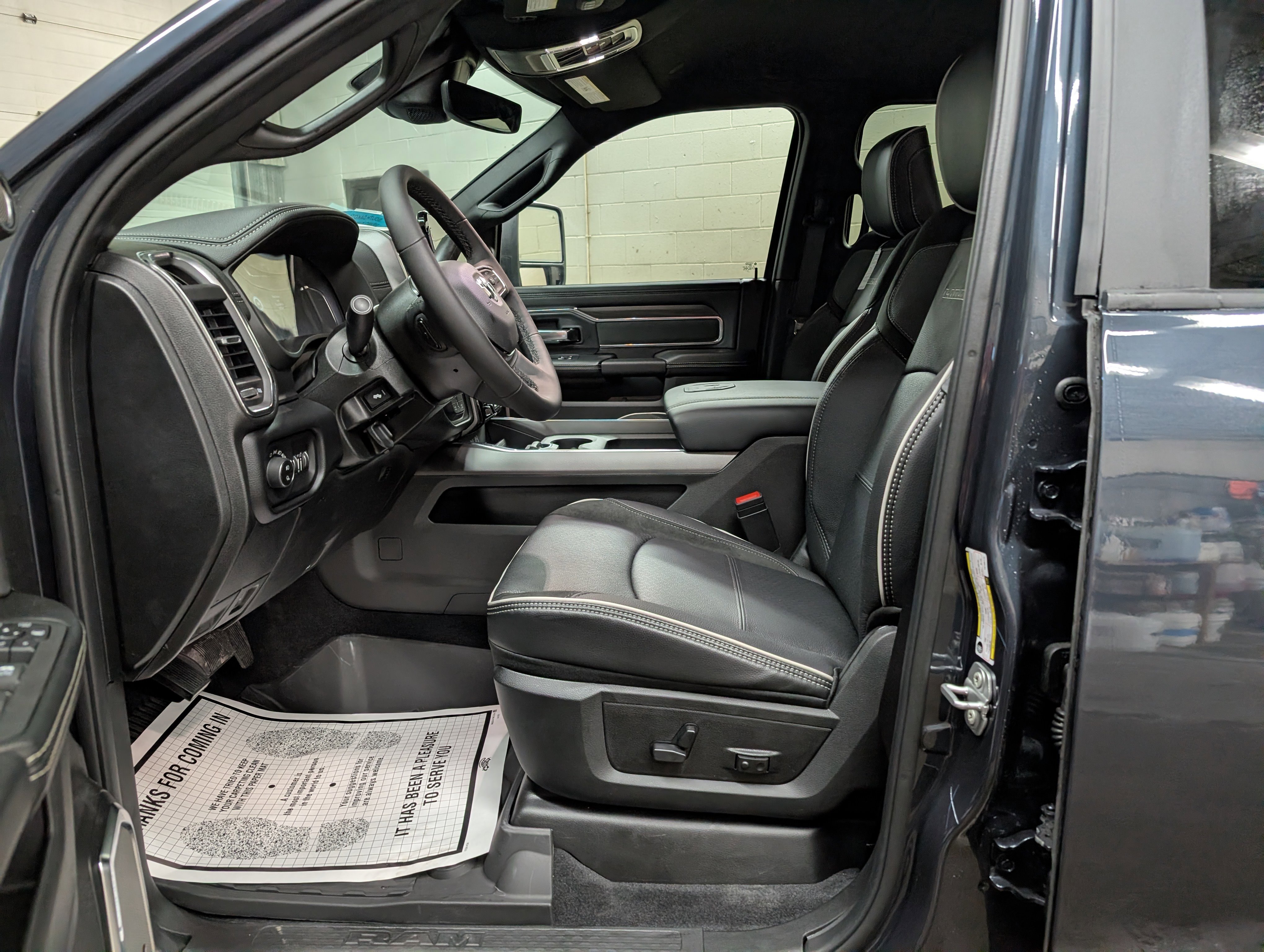 New 2026 RAM 3500 Laramie AWD/4WD image 13