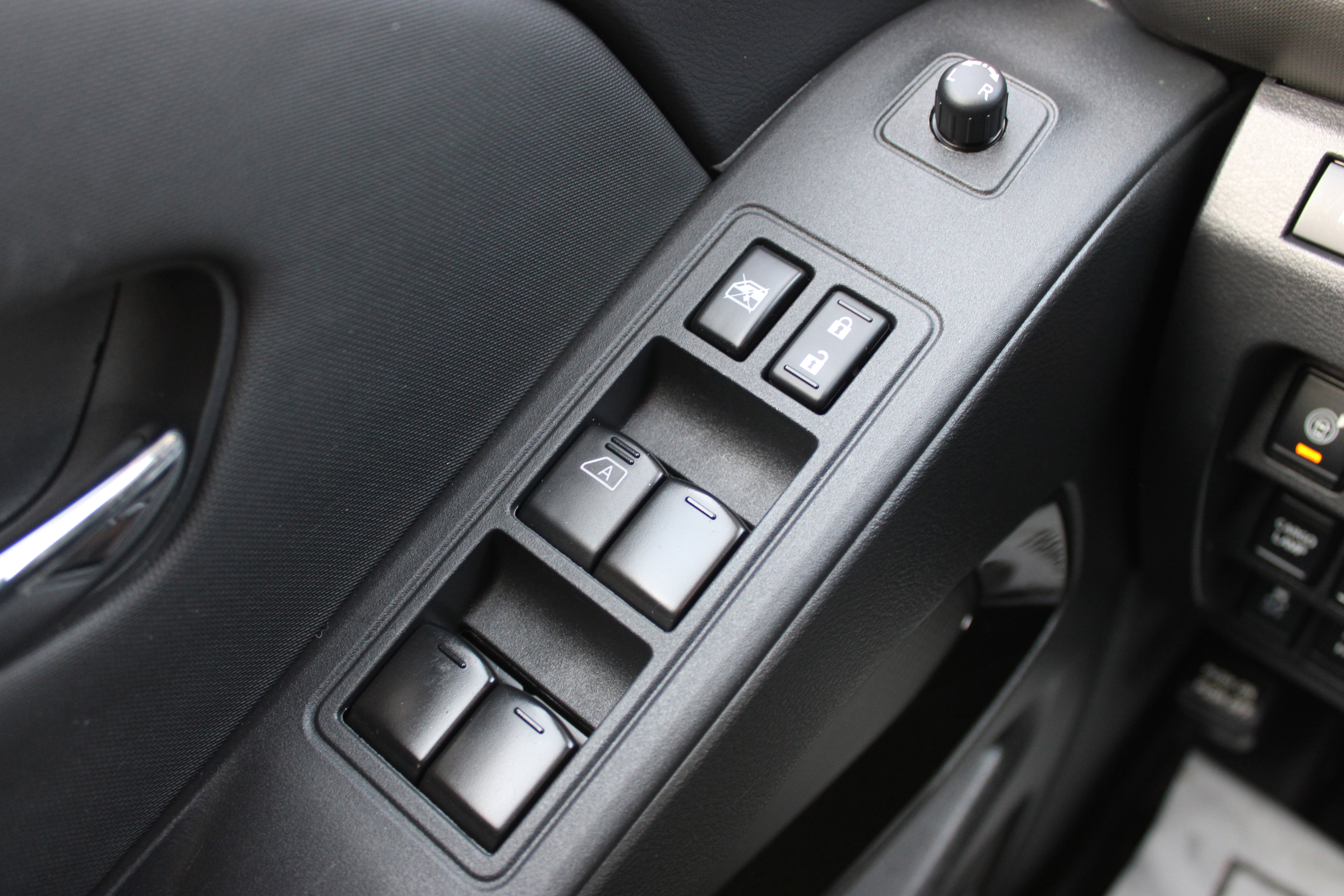 Certified 2022 Nissan Frontier PRO-4X w/ Pro-4X Premium Package image 31