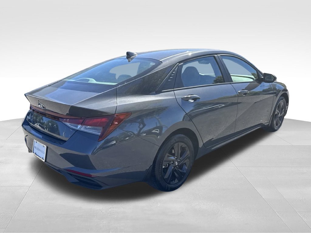 Used 2023 Hyundai Elantra SEL FWD image 7