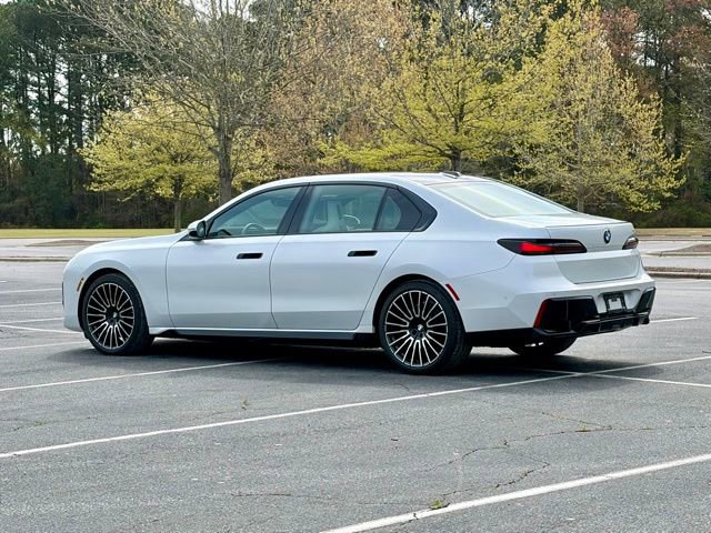 Used 2025 BMW 740i w/ Premium Package image 4