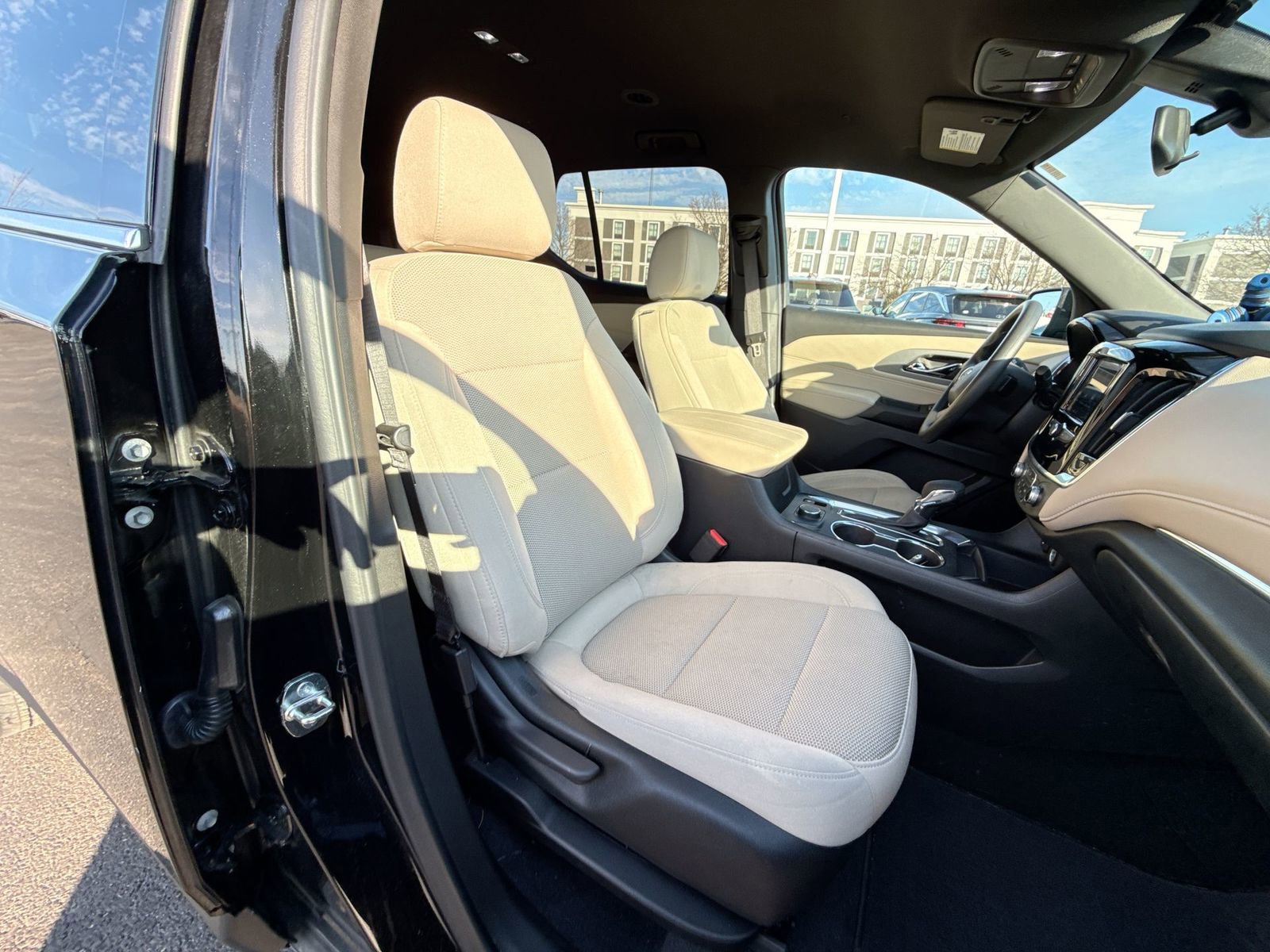 Used 2023 Chevrolet Traverse LS w/ Safety Package image 25