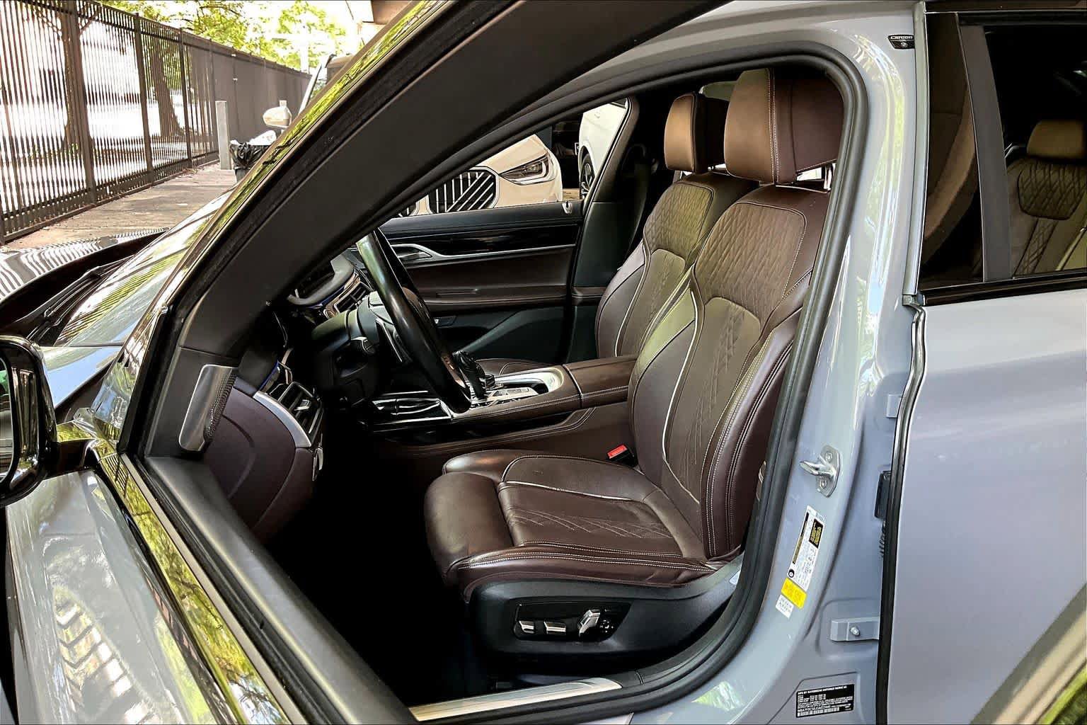 Used 2018 BMW 750i RWD image 7