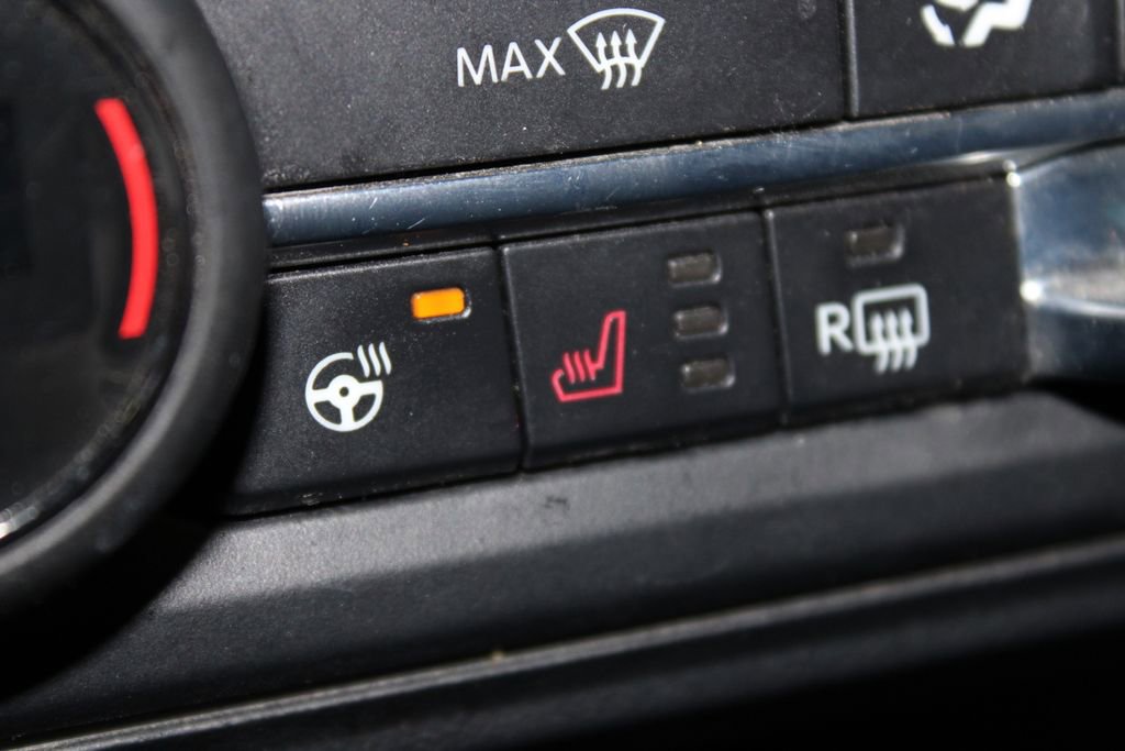 Used 2023 Ford Bronco Badlands image 32