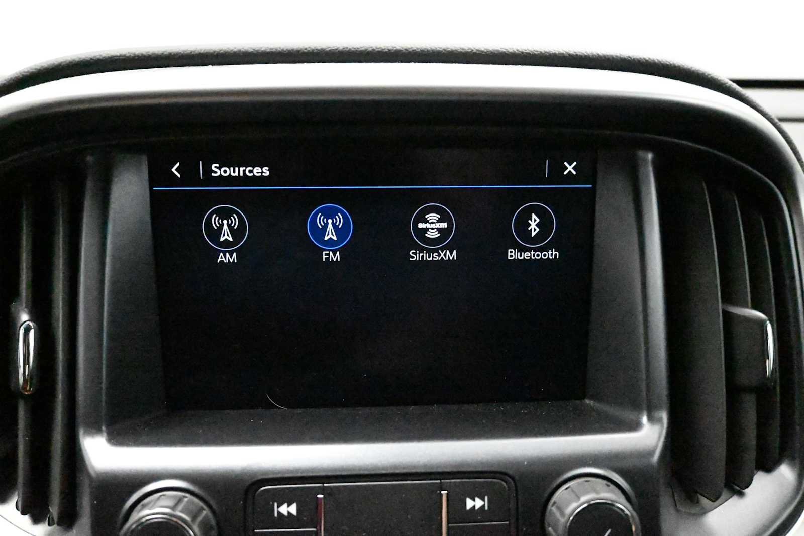 Used 2021 Chevrolet Colorado ZR2 w/ ZR2 Dusk Special Edition AWD/4WD image 15
